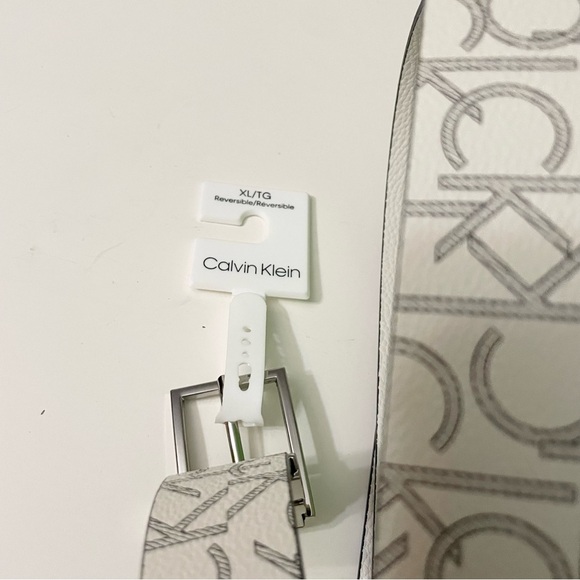 Calvin Klein Reversible Belt Size XL - Picture 2 of 13